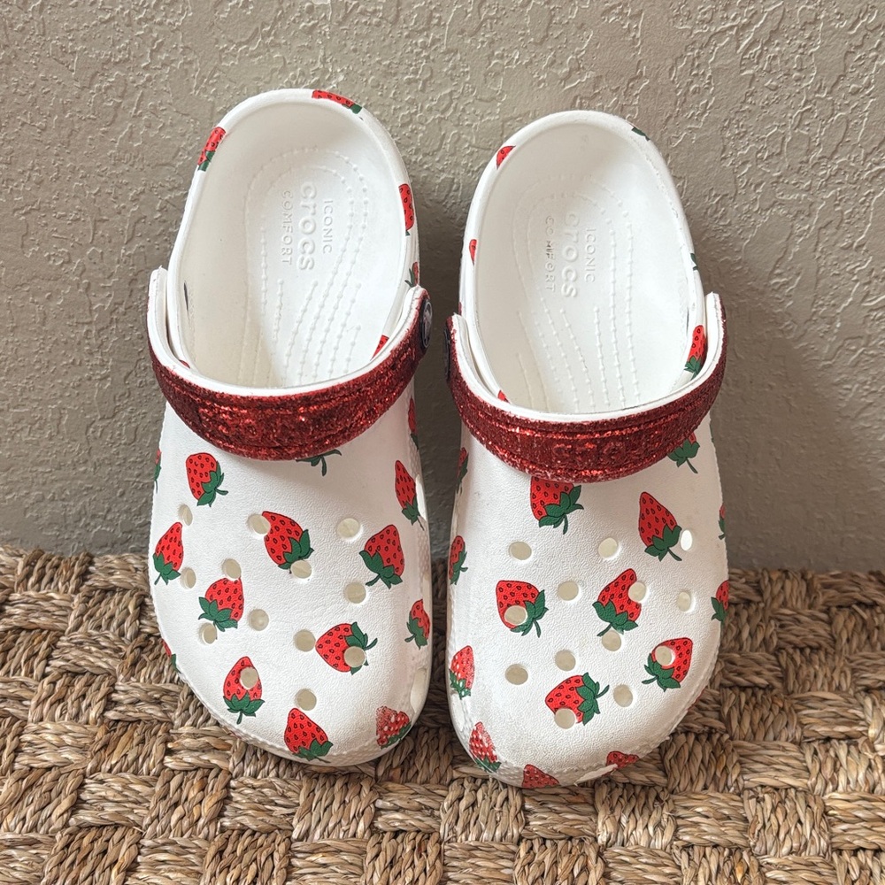CROCS Kids' Strawberry Pattern